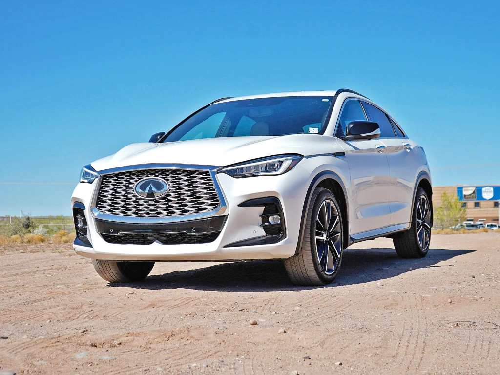 2023 INFINITI QX55 Essential