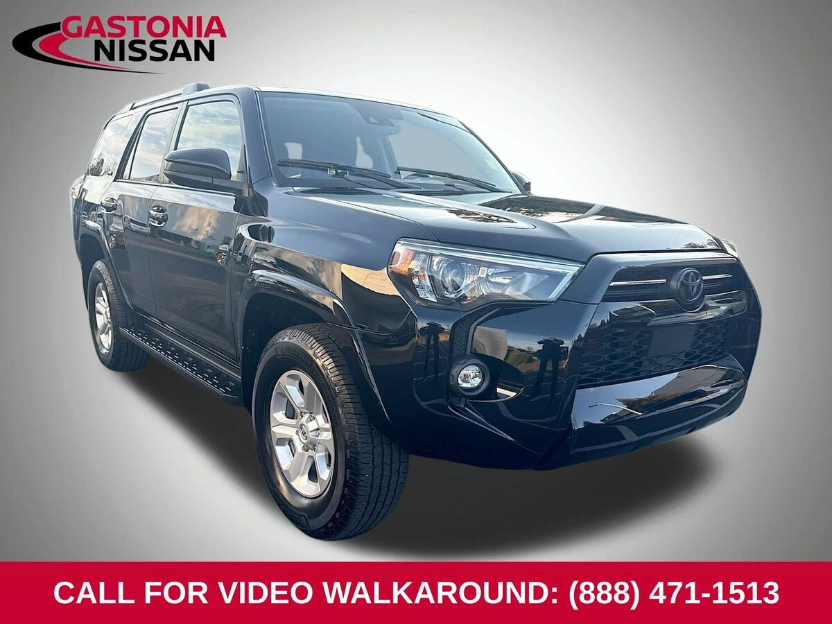 2022 Toyota 4Runner SR5's photo