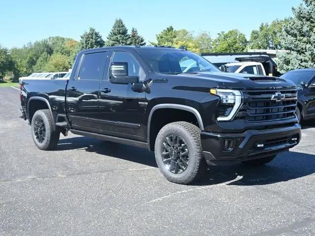 2026 Chevrolet Silverado 3500HD High Country photo 2