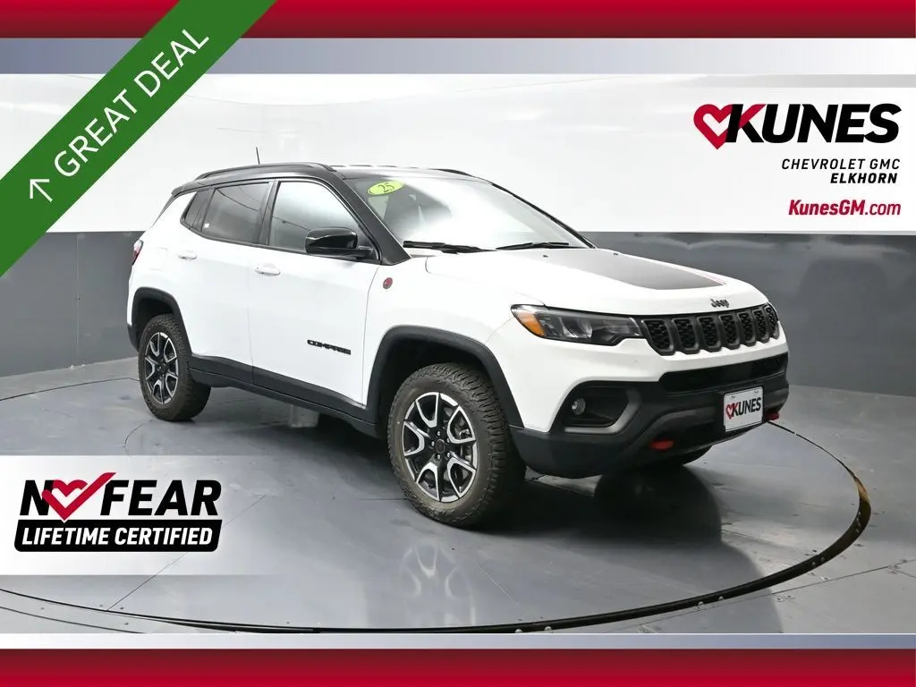 2025 Jeep Compass Trailhawk's photo