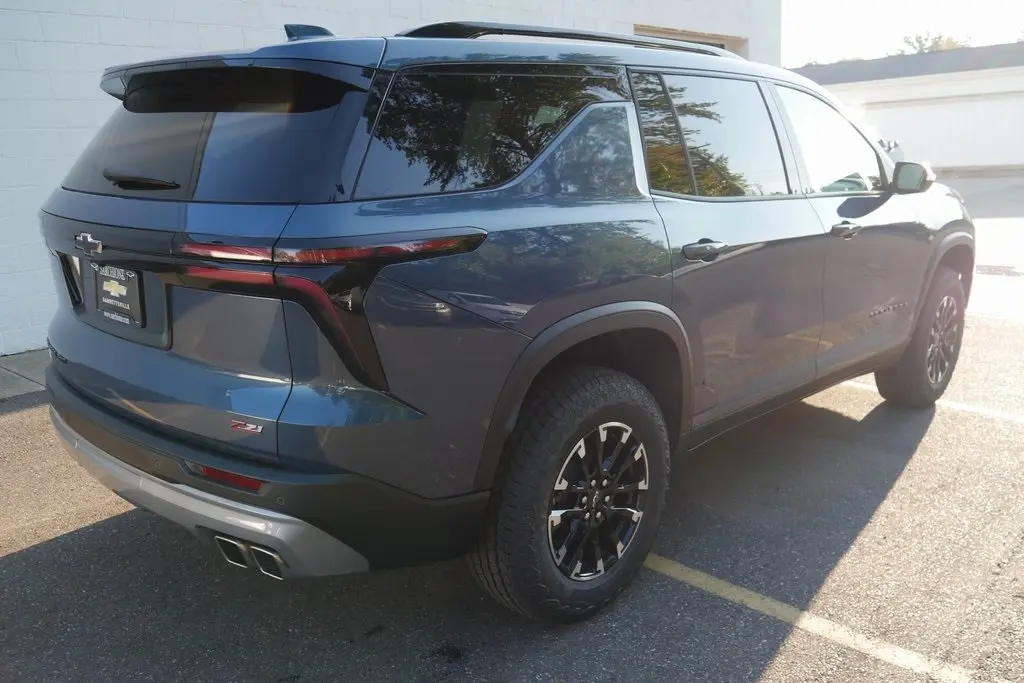 2026 Chevrolet Traverse Z71 photo 6