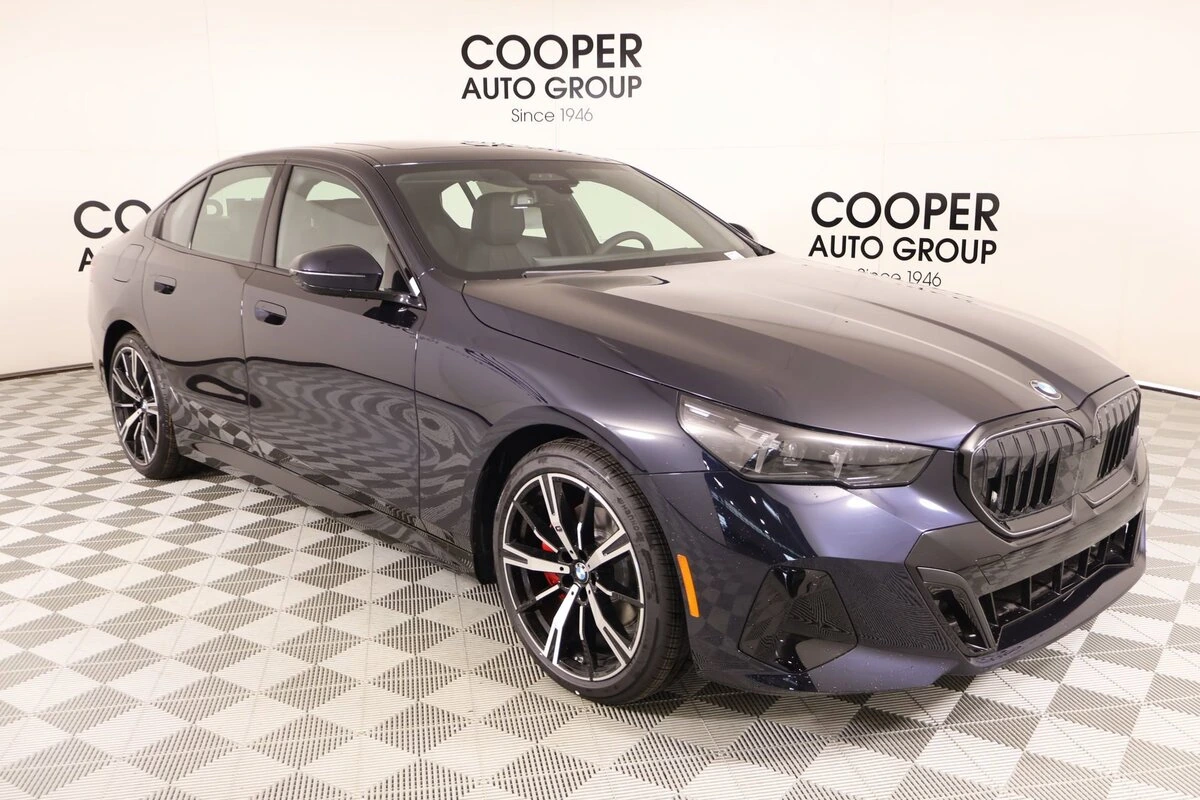 2027 BMW 5 Series 530i xDrive Sedan's photo