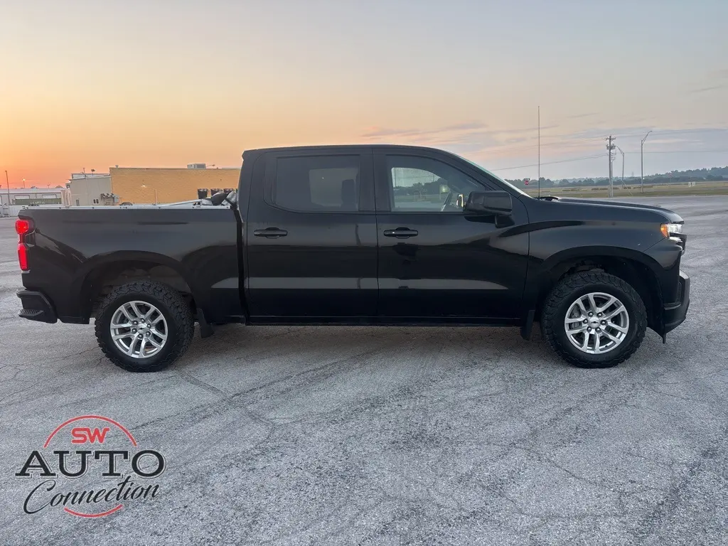 2020 Chevrolet Silverado 1500 RST photo 4