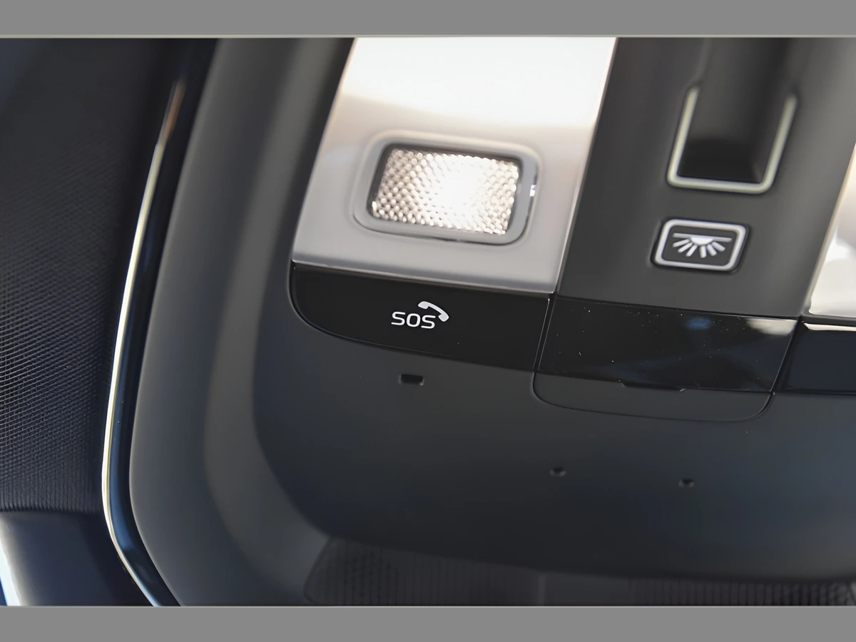 2026 Volvo XC90 Plus - Photo 38
