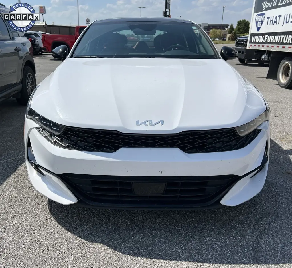 2024 Kia K5 GT-Line photo 2