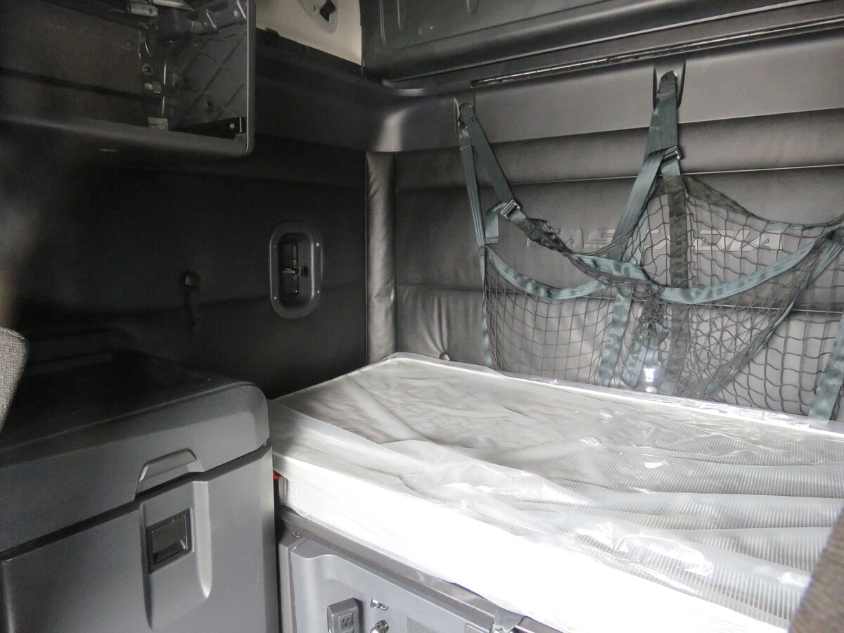 2024 Freightliner Cascadia - image 15