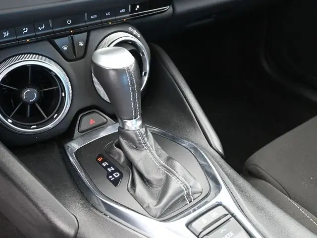 2023 Chevrolet Camaro 1LT photo 17