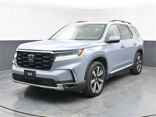 2023 Honda Pilot Touring photo 4