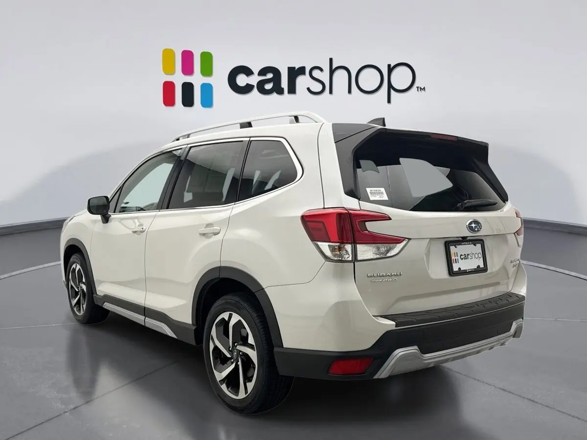 2024 Subaru Forester Touring photo 3