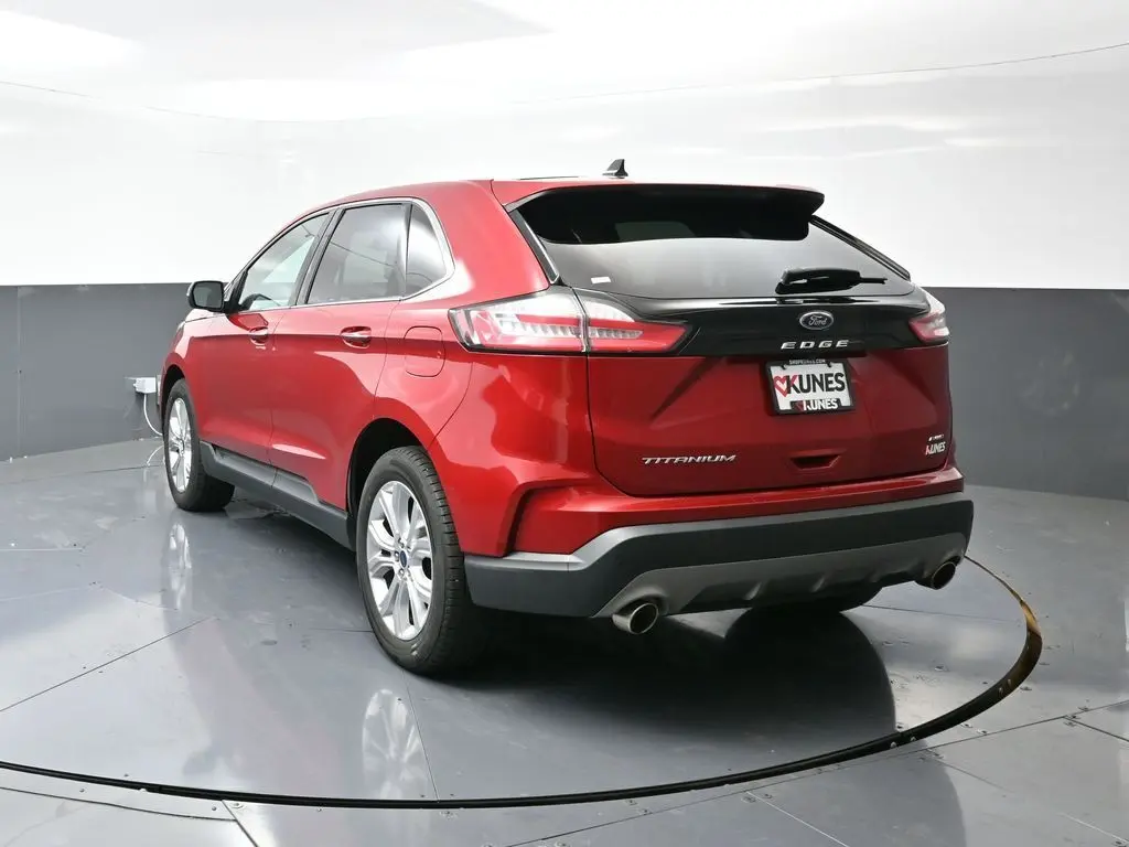 2021 Ford Edge Titanium photo 6