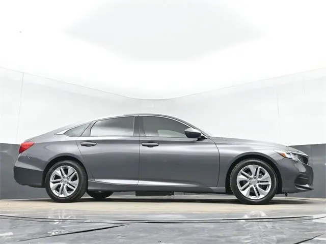 2018 Honda Accord LX photo 40