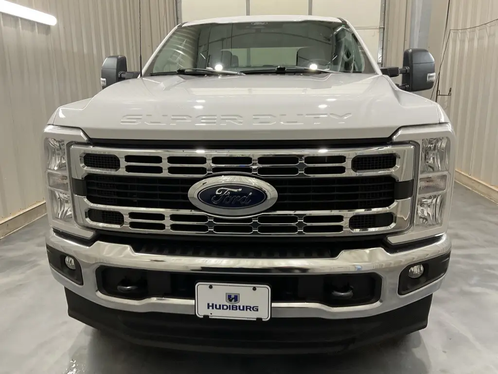 2024 Ford F-250 photo 2
