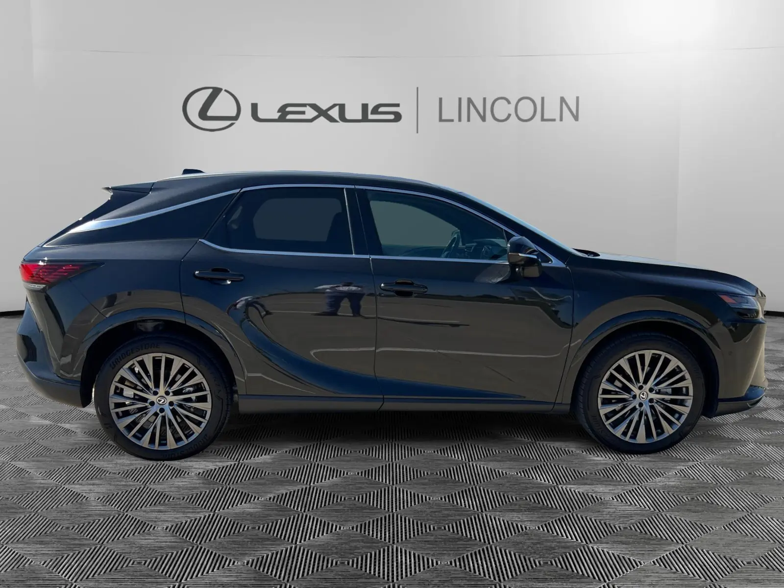 2024 Lexus RX 350h Luxury photo 6