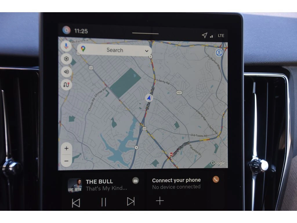 2026 Volvo - image 19