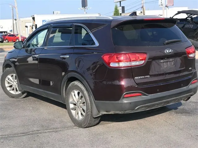 2016 Kia Sorento LX photo 4