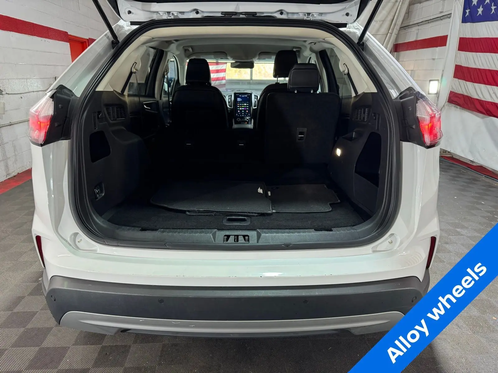 2024 Ford Edge SEL photo 13