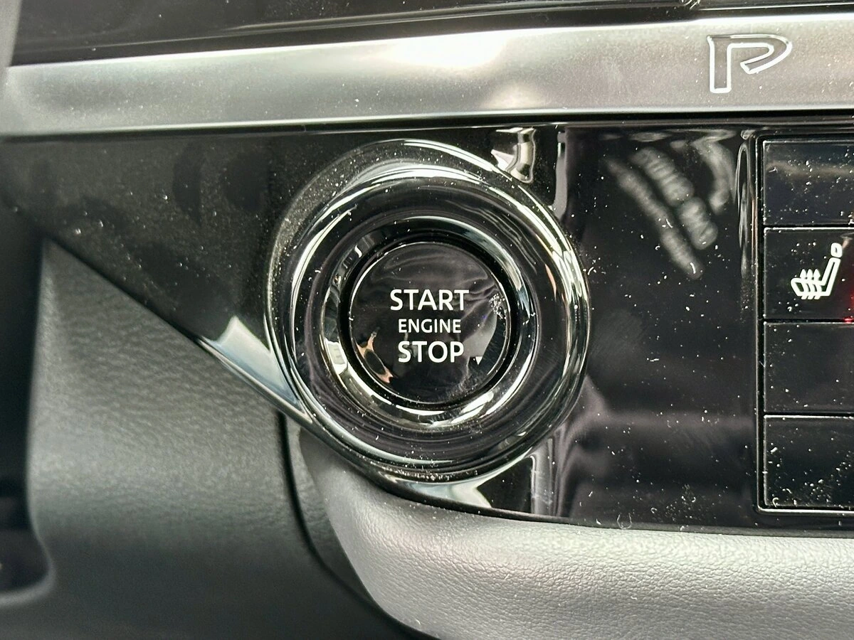 2026 Nissan Pathfinder SL - Photo 9