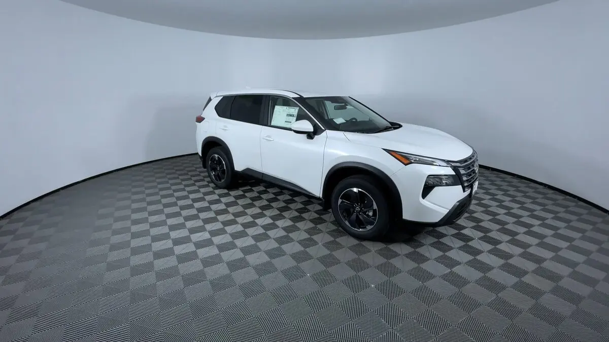 2026 Nissan Rogue SV photo 2