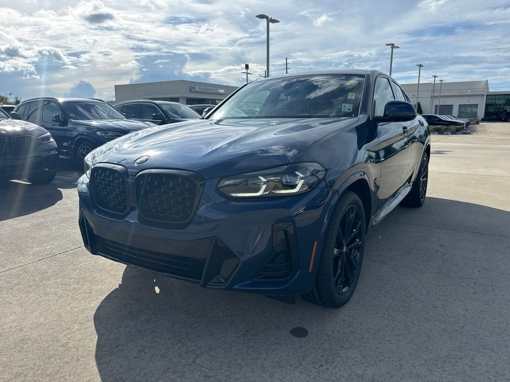2024 BMW X4 xDrive30i