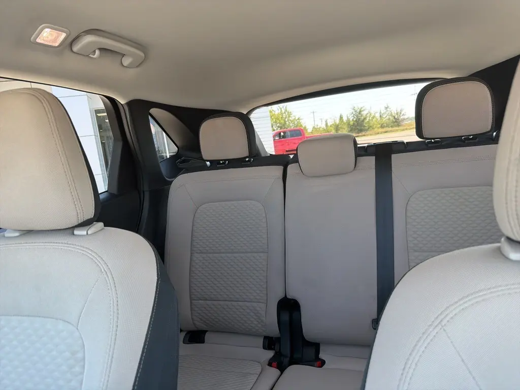2022 Ford Escape SE photo 27