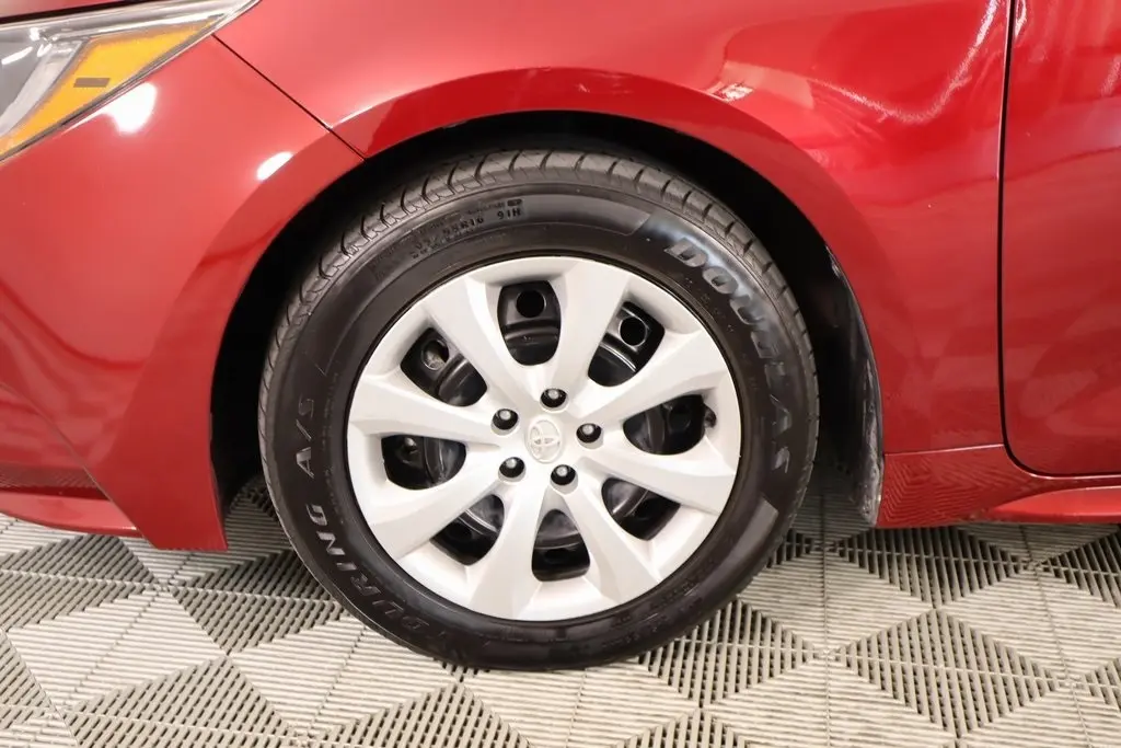 2024 Toyota Corolla LE photo 16