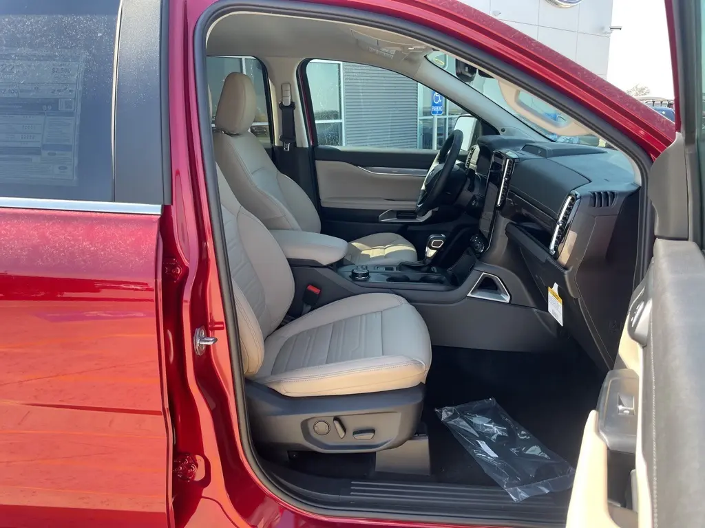 2025 Ford Ranger Lariat photo 24