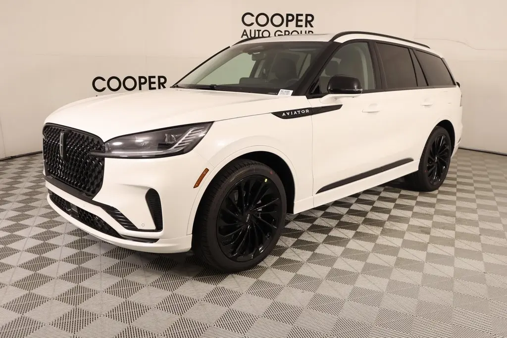 2025 Lincoln Aviator Reserve photo 2