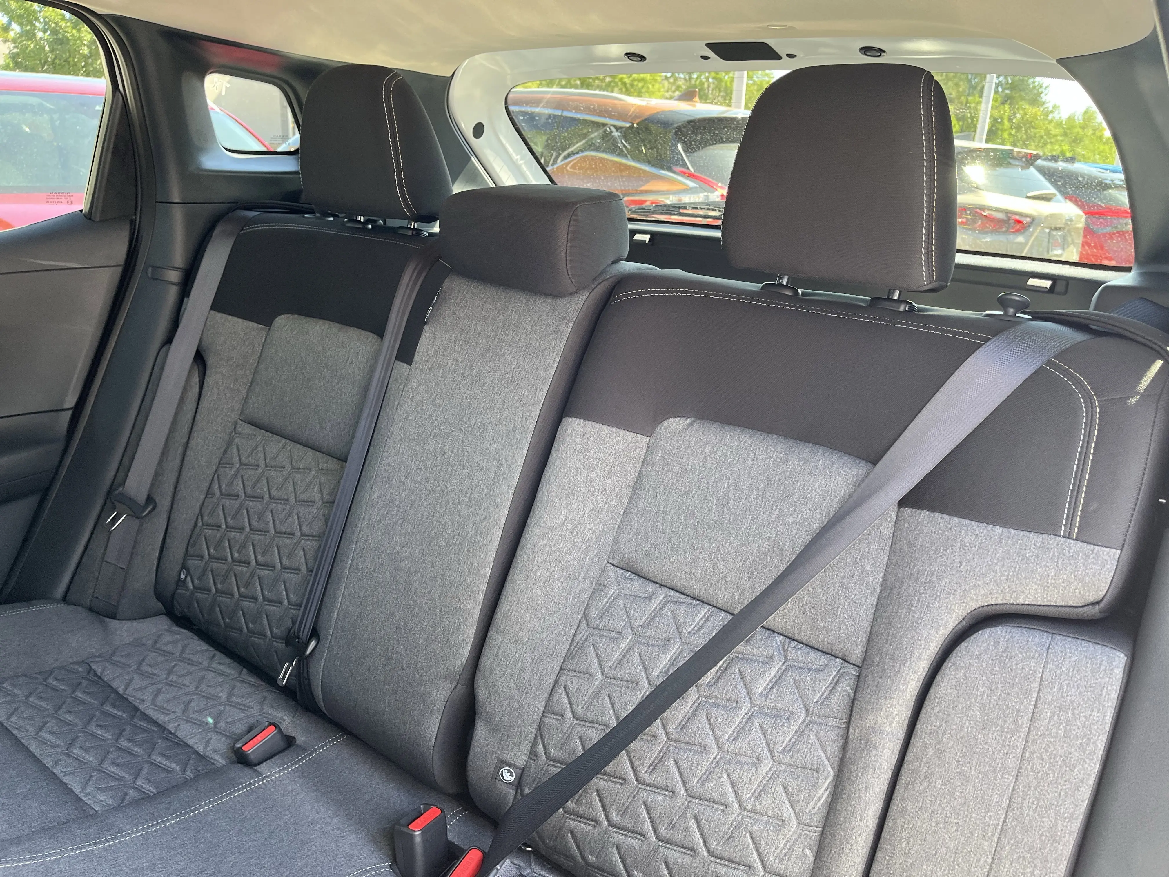 2026 Nissan Kicks SV photo 17
