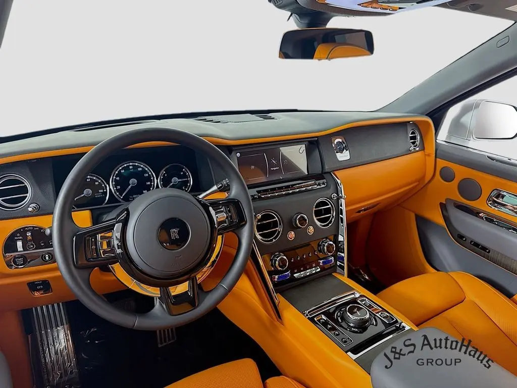 2022 Rolls Royce Cullinan RR31 photo 27