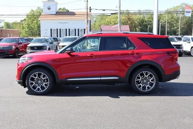2025 Ford Explorer Platinum photo 16