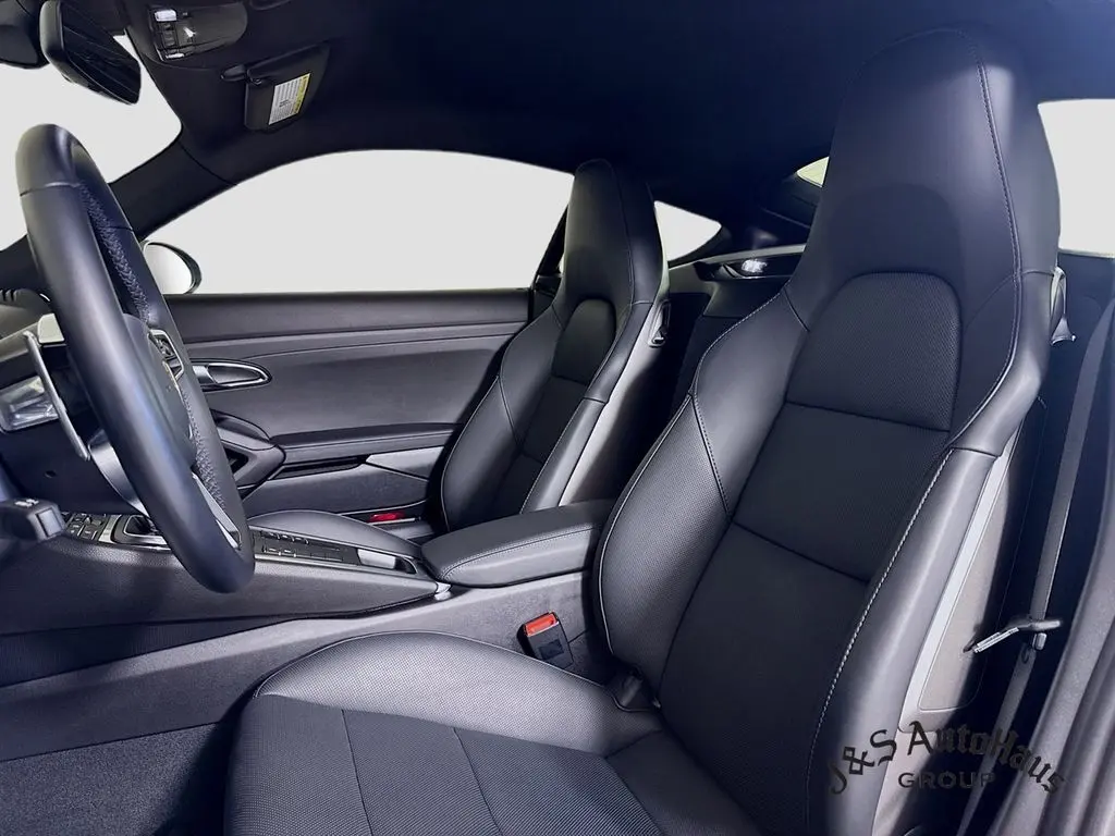 2025 Porsche Cayman S photo 11