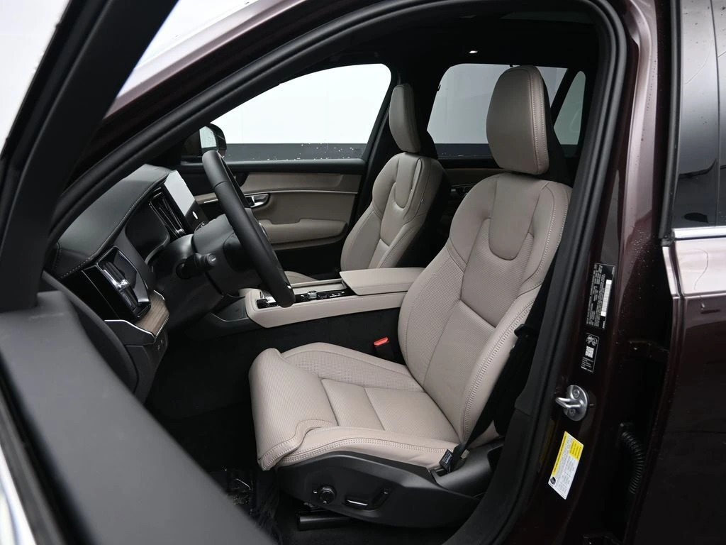 2026 Volvo - image 20