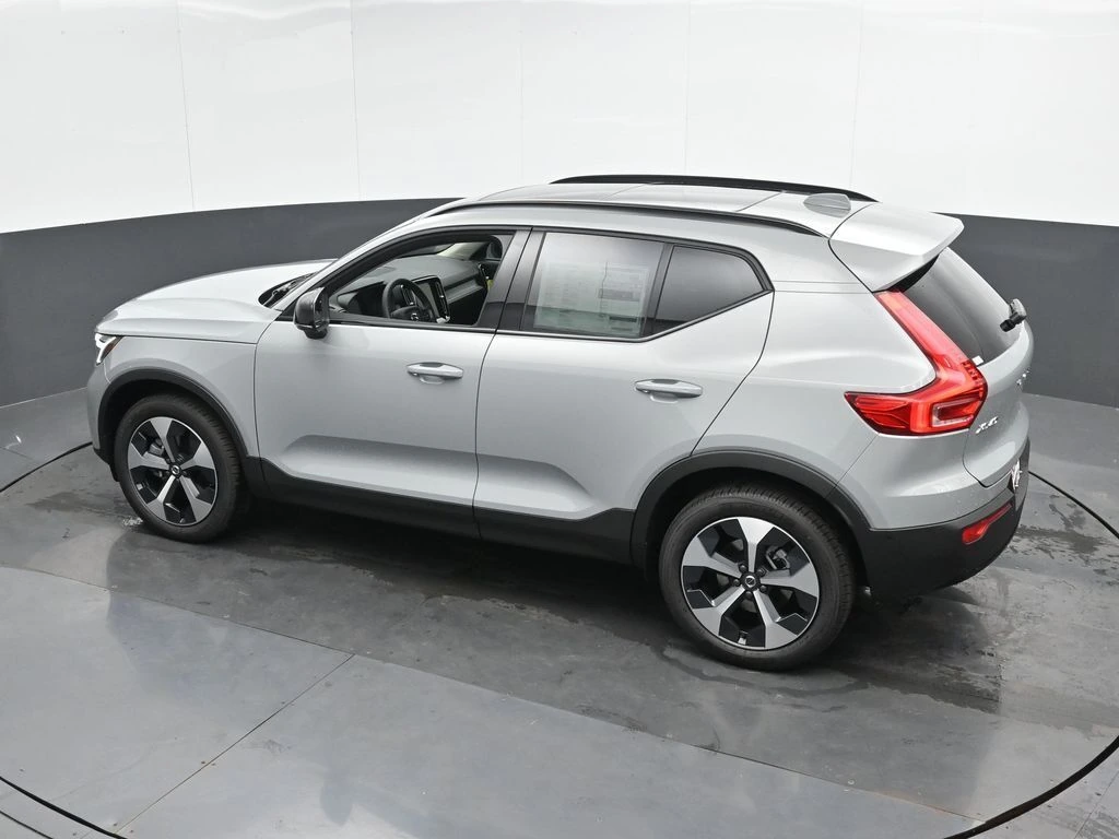 2026 Volvo XC40 Plus - Photo 36