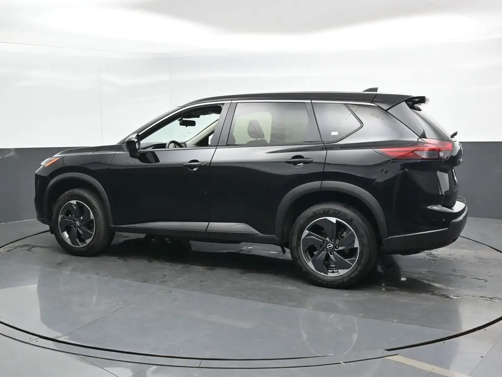 2024 Nissan Rogue SV AWD photo 3