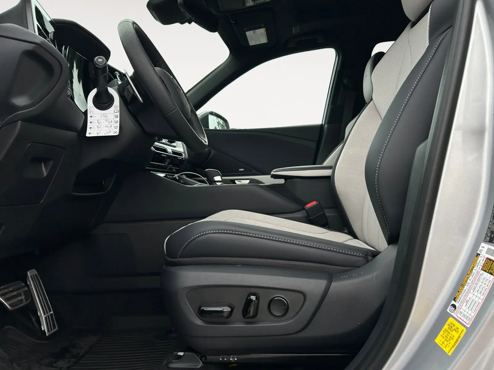 2025 Lexus TX 500h F SPORT Performance Luxury photo 9