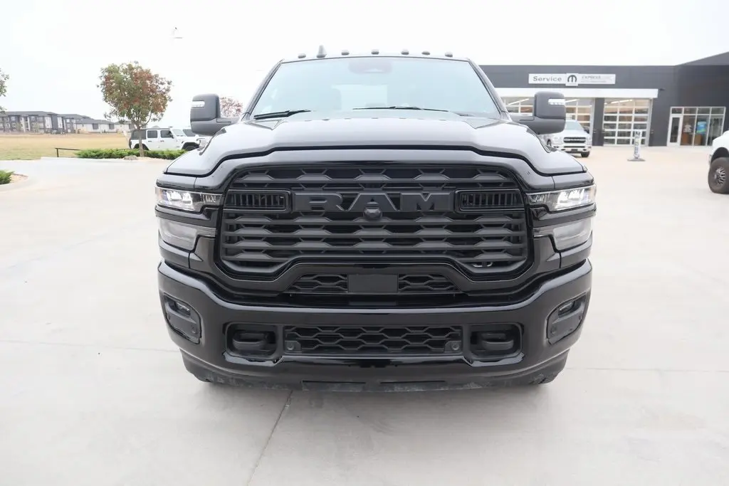 2025 Ram 2500 Big Horn photo 4