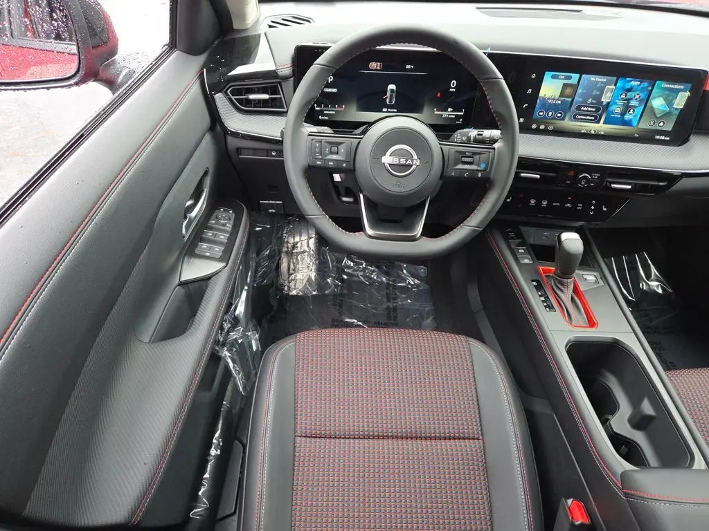2026 Nissan Kicks SR photo 26