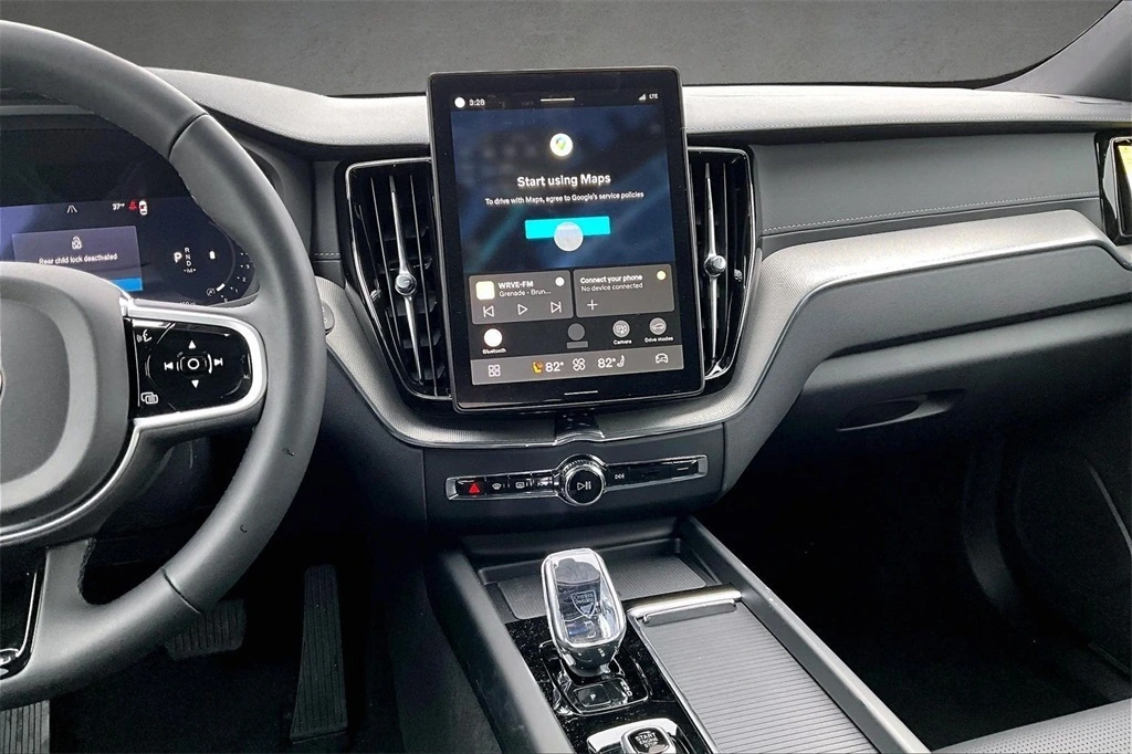 2026 Volvo - image 6