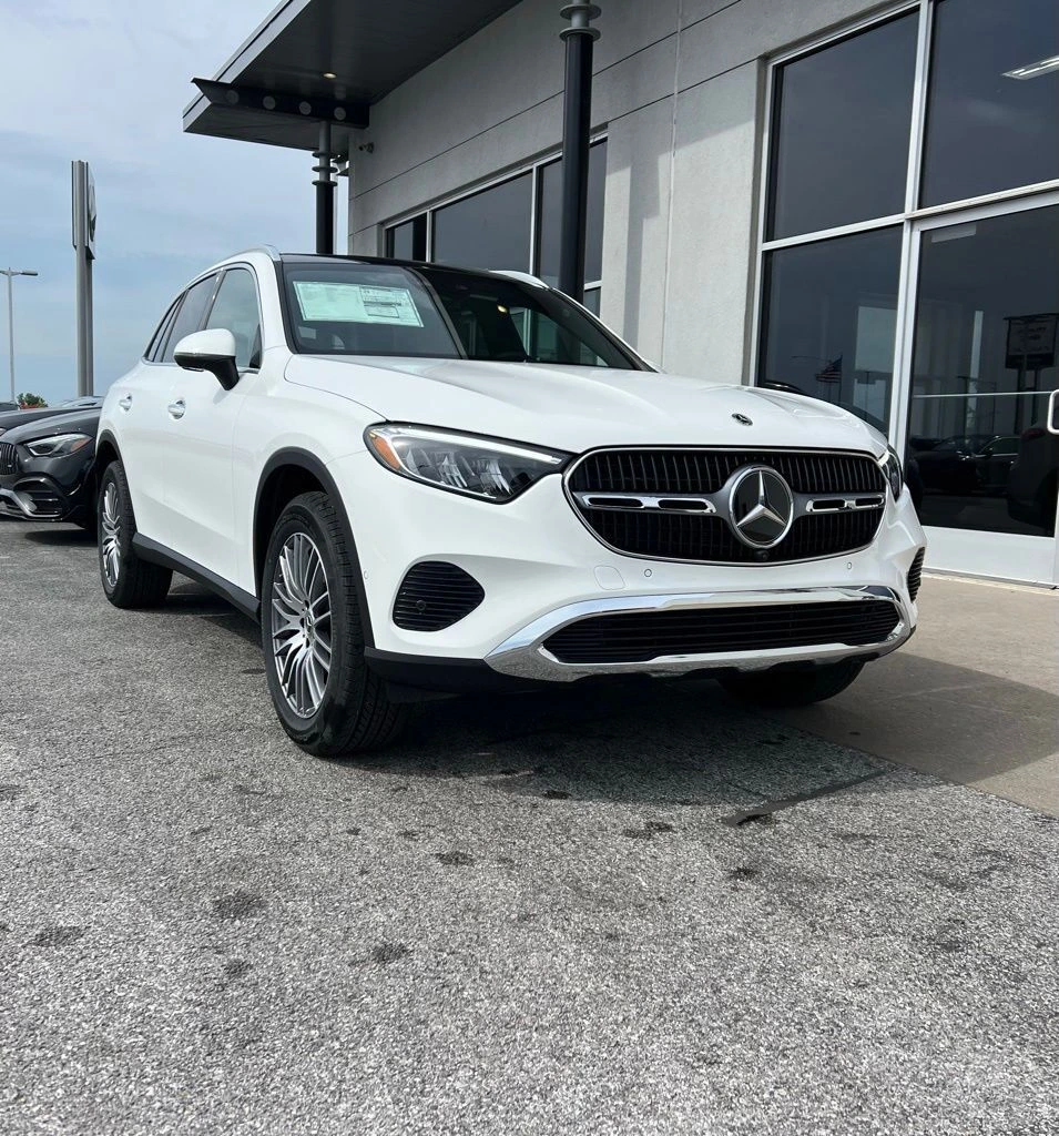 2026 Mercedes-Benz GLC GLC 300 4MATIC's photo