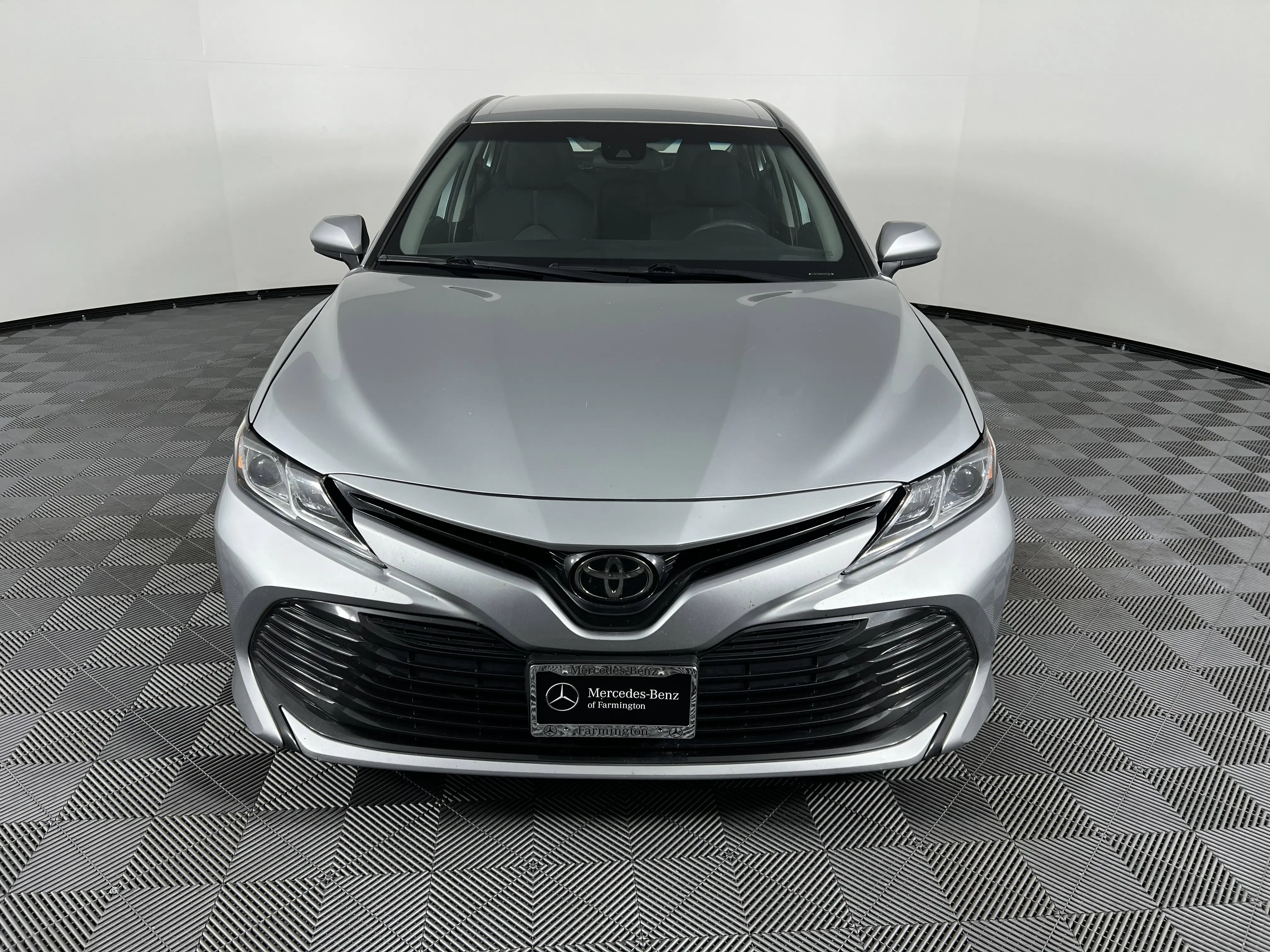 2019 Toyota Camry LE photo 4