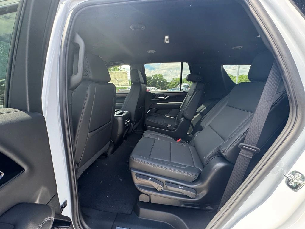 2026 GMC Yukon Denali - Photo 19