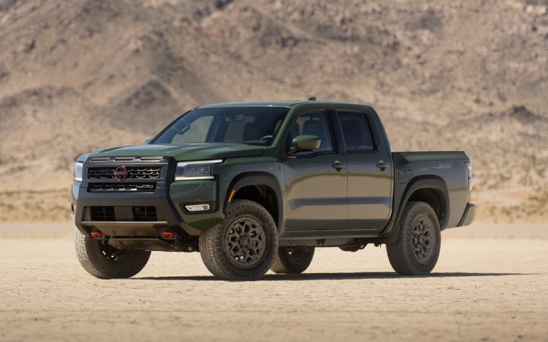 Mears Nissan - 2026 Nissan Frontier vs 2026 Chevrolet Colorado — Which midsize truck handles winter roads better around Akron, OH? Request more 2026 Nissan Frontier information.