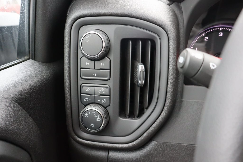 2025 Chevrolet Silverado 3500 HD Work Truck - Photo 15