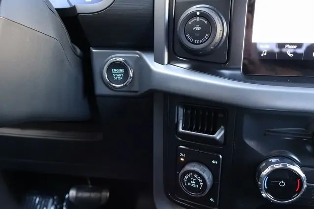 2025 Ford F-150 XLT photo 27