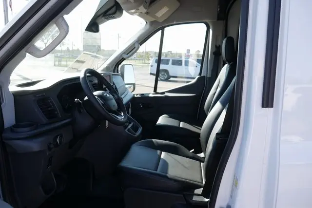 2025 Ford Transit photo 2