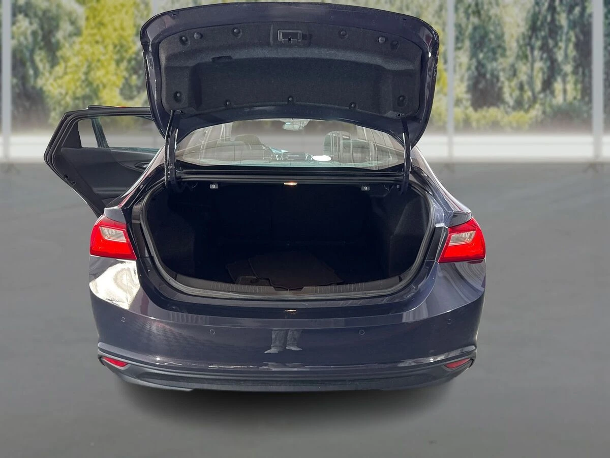 2025 Chevrolet Malibu 1LT - Photo 12