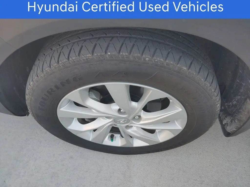 2020 Hyundai Tucson SE photo 16
