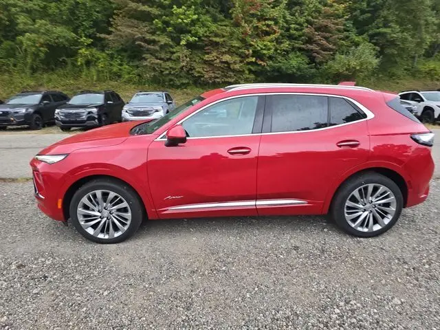 2025 Buick Envision Avenir photo 2