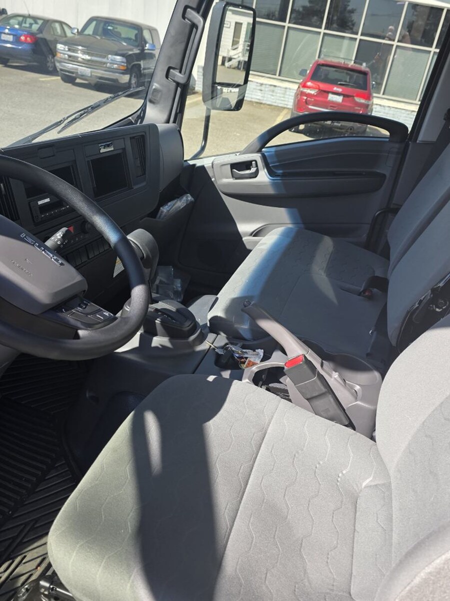 2026 Isuzu NRR in Tacoma, WA — photo 7