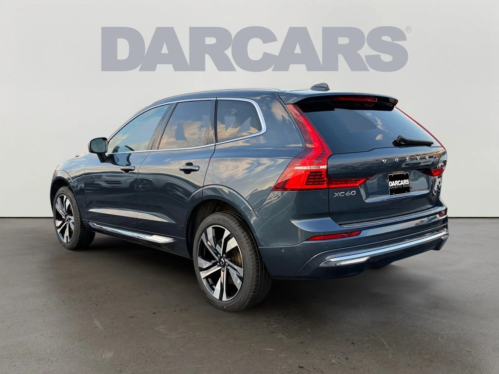 2023 Volvo - image 5